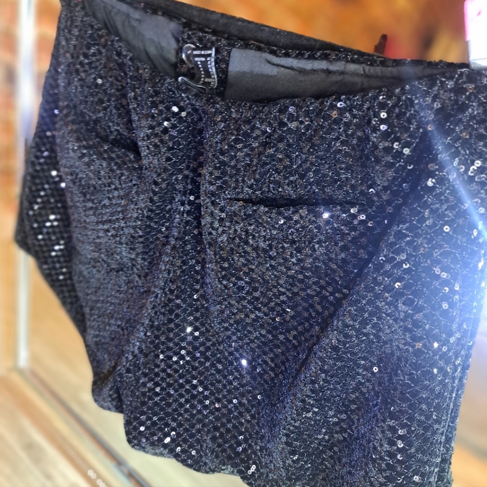 Lace BEAUTY SKULL Sequined SUIT perfect For Sexy Lace Tights In Fall. - Picture 6 of 11